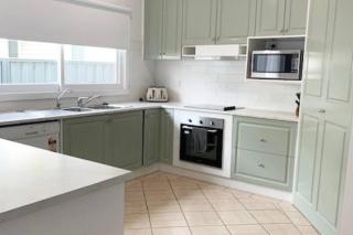 Family home central to everything - Mildura - 1