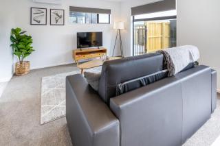 2BR Townhouse: Cosy, Close to City, Car Park - 6