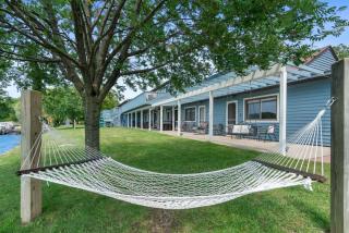 Queen Suite with Scenic Views at Fife Lake Lodge - Fife Lake - 7