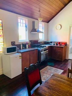 The Globe Cottage - Castlemaine - 6