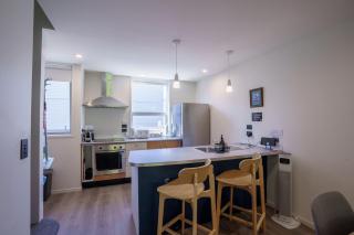 Auckland City Escape Modern Home with Spa Pool - Auckland - 3