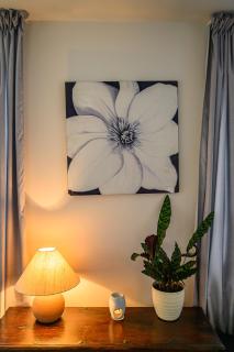 Detached House - 10 min walk to the beach, Garden, BBQ, 50inSmartTV, Parking - 6