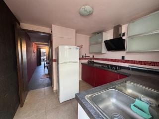 Contemporary style house. - 9