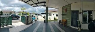 Doleena's Homestay - Sitiawan - 6