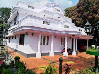 COZY Homes - Nedumbassery - 2