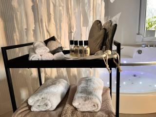 Perla Coco Jacuzzi Suites - Chania - 8
