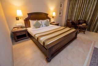 Hotel Le Cypress - Bareilly - 3