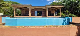 La VILLA ANKARENA Dans un domaine forestier tropical, villa entière avec PISCINE PRIVEE, Wifi, TV, personnels inclus Plage à 5 minutes à pieds - Sainte Marie - 1