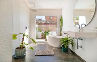 Gorgeous Home In Chiclana De La Fronter - 3
