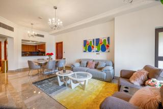 Fairmont North 2BR Balcony Sea View - Dubai - 7