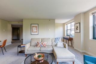 Blueground Old Town gym lounge nr park PDX-18 - 7