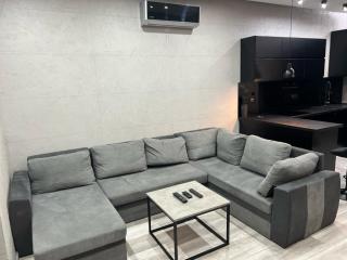 Raciborska Royal Apartment - miejsce parkingowe na parkingu strzeżonym - Gliwice - 2