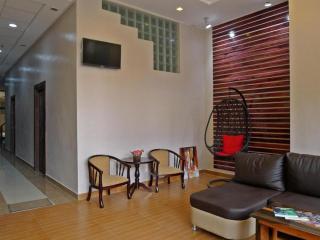 Rovic's Tourist Hotel - 1