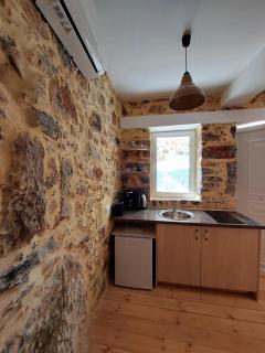 Roza Stone Studio & Suite - Goníai - 3