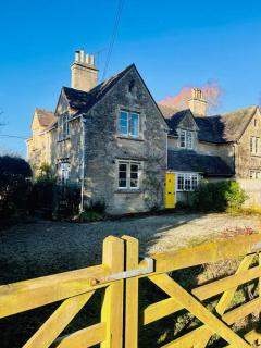 Beautiful Character Cottage in the Country - Chipping Norton - 0