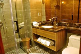 LINCOLN CARNIVAL HOTEL - 2