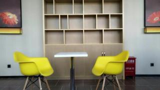 IU Hotel Kunming Jinma Bijifang Joy City - 1