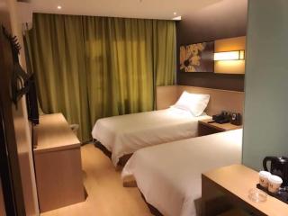IU Hotel Kunming Jinma Bijifang Joy City - 2