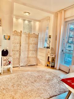 SunDeluxe & Balcony - 4