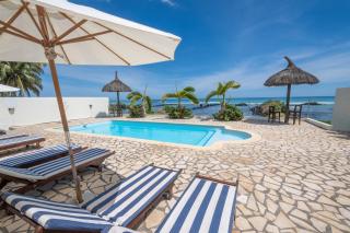Beachfront Apartment - Superb View - 6