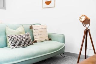 New Apartment - Brierley Hill - Parking - Wifi - Netflix - Top Rated - Excellent Value - 309O - Birmingham - 2