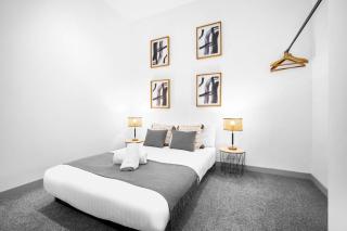 New Apartment - Brierley Hill - Parking - Wifi - Netflix - Top Rated - Excellent Value - 309O - Birmingham - 3