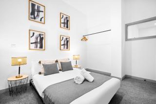 New Apartment - Brierley Hill - Parking - Wifi - Netflix - Top Rated - Excellent Value - 309O - Birmingham - 9