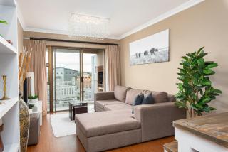 Modern & Secure home, Walking Distance to Beach! - Cidade Do Cabo - 0