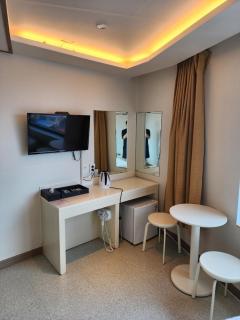 Rezion Hotel - Seogwipo - 3