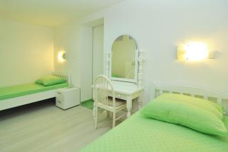 Apartments Tojcic, 1 min walk to the beach - 3