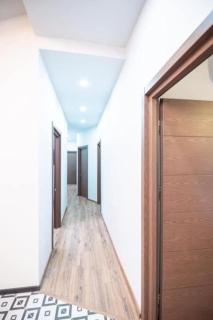 Rooftop Grey Apartment at Rustaveli Avenue - Tbilisi - 6