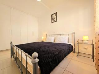 1BD Beach Apartment - 2