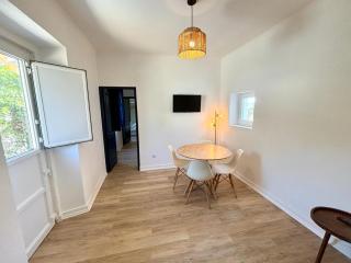 Pine & Apple Beach House - Colares - 8