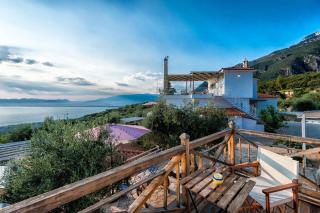 Villa Needa's - Home Love Retreat by the Pool - Kalamata - 0