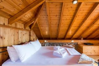 Villa Needa's - Home Love Retreat by the Pool - Kalamata - 1
