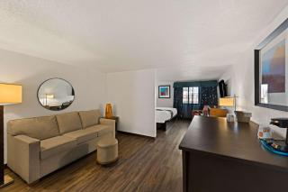 Quality Inn & Suites near I-480 and I-29 - Council Bluffs - 4