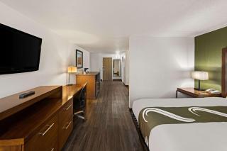 Quality Inn & Suites near I-480 and I-29 - Council Bluffs - 2