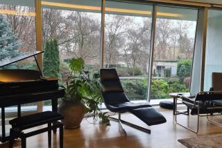 Exceptional calm 3BR, 2.5BA apartment with patio, pool & gym - Prague - 8