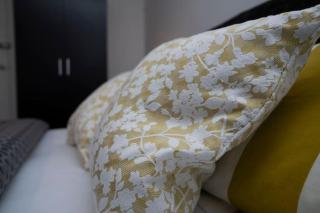 COZY Feel - Entire Home - 8