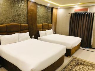 Blue Moon Continental - Islamabad - 0