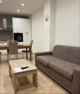 Square Inn Apartment - Olbia - 0