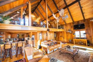 LUXURY!! Hot Tub, Pool Table, River & Petting zoo? - Sugar Grove - 2