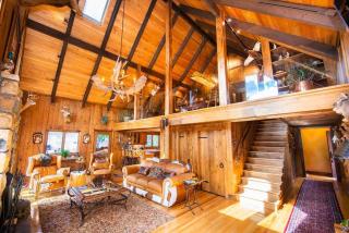 LUXURY!! Hot Tub, Pool Table, River & Petting zoo? - Sugar Grove - 1