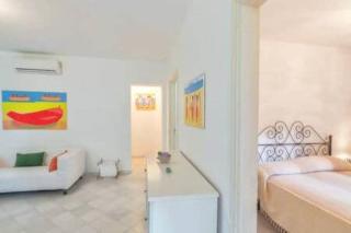 Ischia-Forio-Punta Caruso-La Grille du coq-villa 2 il prezzo della villa è riferito all'intero alloggio con il limite delle persone previste n 4 - 4