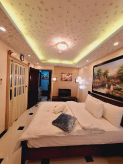 Two Bedrooms In Birch Tower With Pool - 4