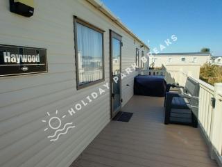 Haywood - 3 bed Pet Friendly Holiday Home at Seal Bay - Selsey - 2