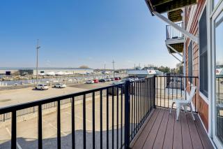 Downtown St Joseph Condo with Balcony and Harbor View - Saint Joseph - 8