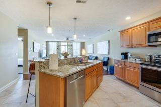 Downtown St Joseph Condo with Balcony and Harbor View - Saint Joseph - 3