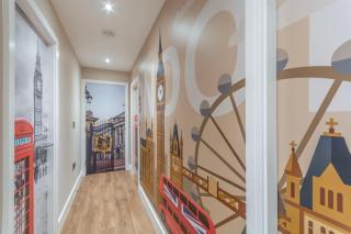 The Old School House - Luxury Themed Apartments - Nottingham - 8