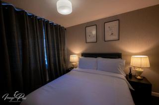 Stylish 3-Bedroom House - Rainham - 8